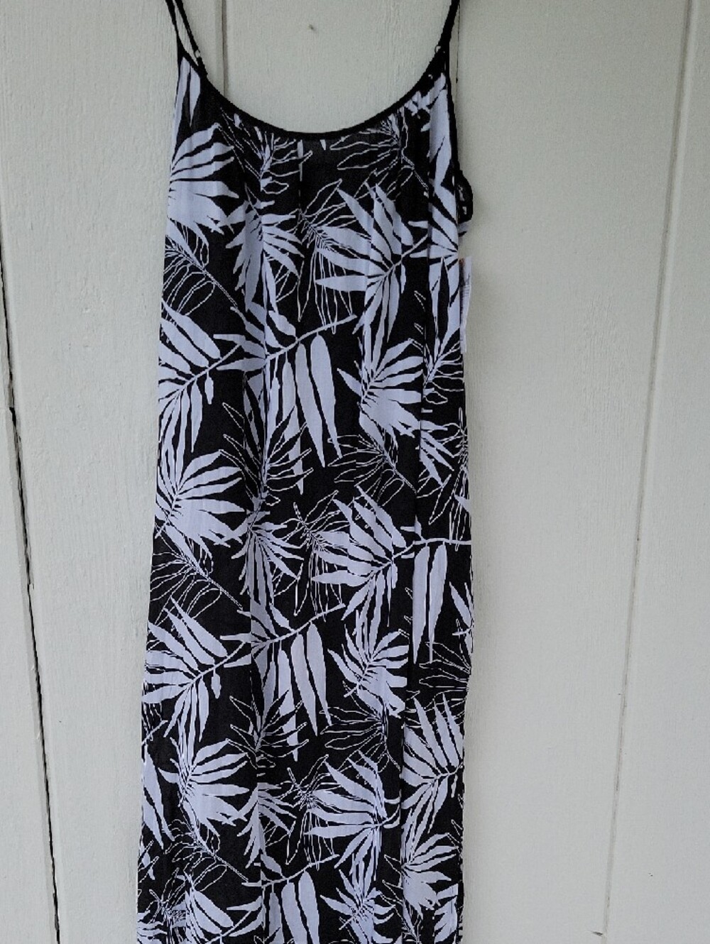 Black & White Leaf-Print Maxi Dress - Sleeveless Cruise Beach - Picture 4 of 10